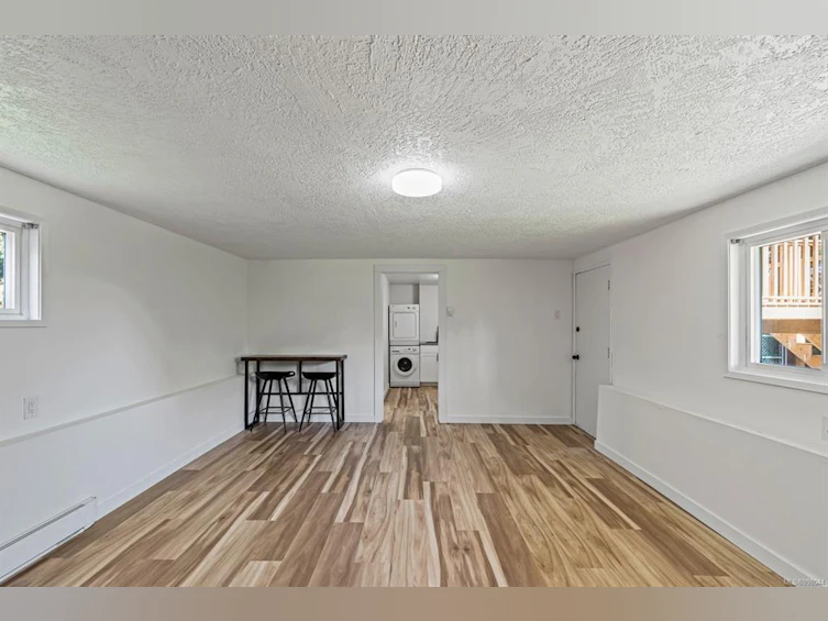 2957 Austin Avenue, Saanich, BC, V9A 2K9 - 25