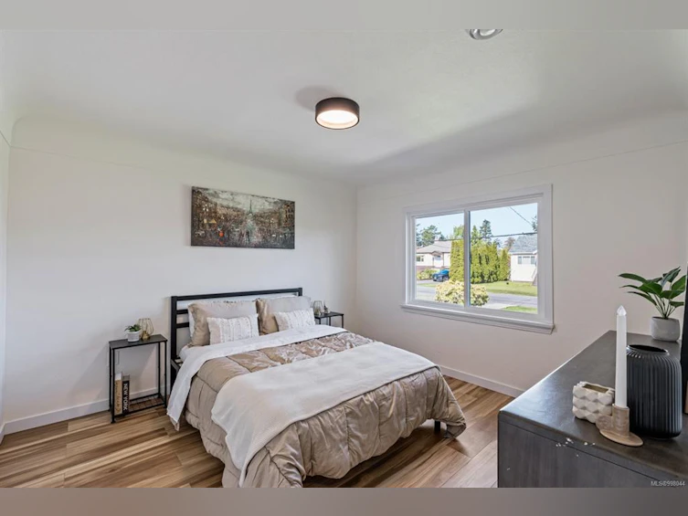2957 Austin Avenue, Saanich, BC, V9A 2K9 - 18