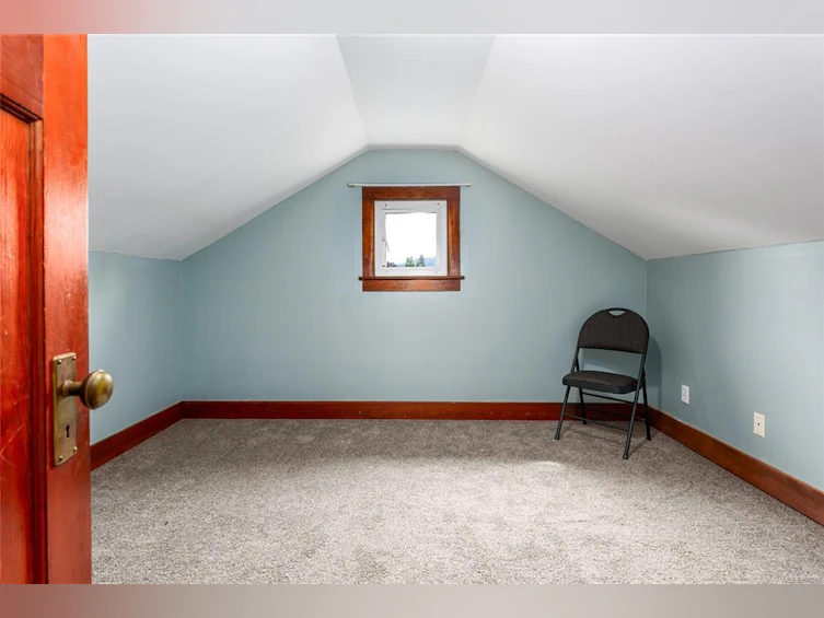 2757 Windermere Avenue, Cumberland, BC, V0R 1S0 - 25