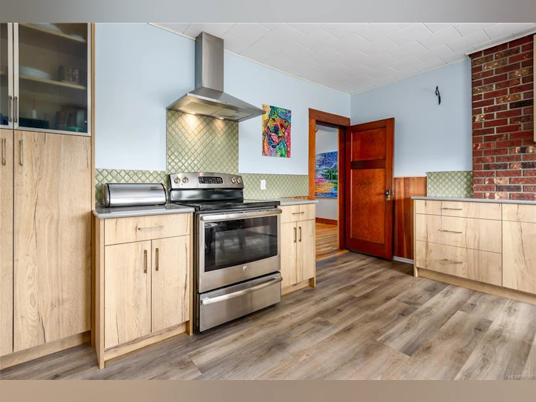 2757 Windermere Avenue, Cumberland, BC, V0R 1S0 - 12