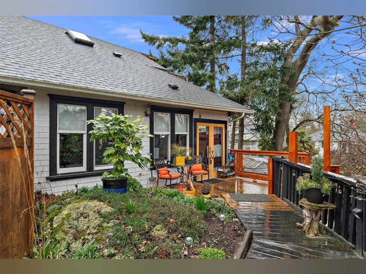 2527 Scott Street, Victoria, BC, V8R 4H8 - 4