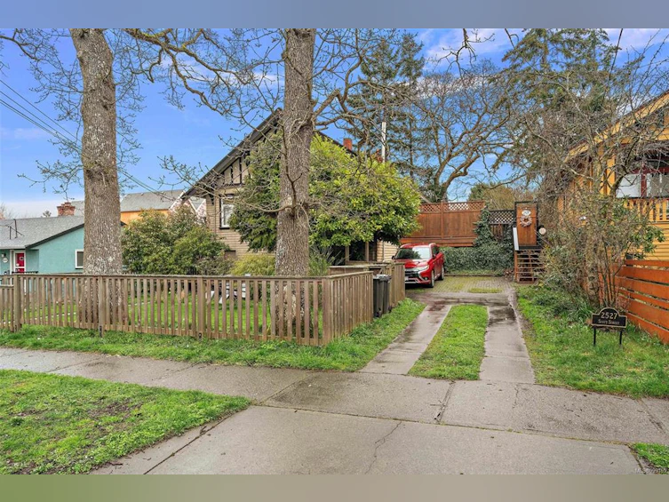 2527 Scott Street, Victoria, BC, V8R 4H8 - 28