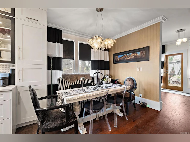 2527 Scott Street, Victoria, BC, V8R 4H8 - 11