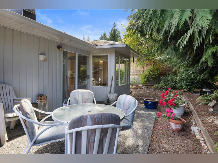 591 Moresby Avenue, Qualicum Beach, BC, V9K 1J6 - 10