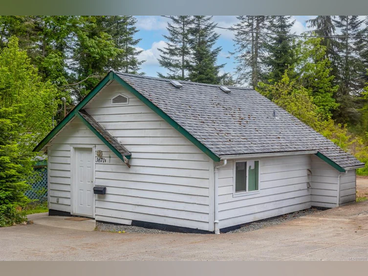3671 Thomson Road, Courtenay, BC, V9N 9T5 - 37