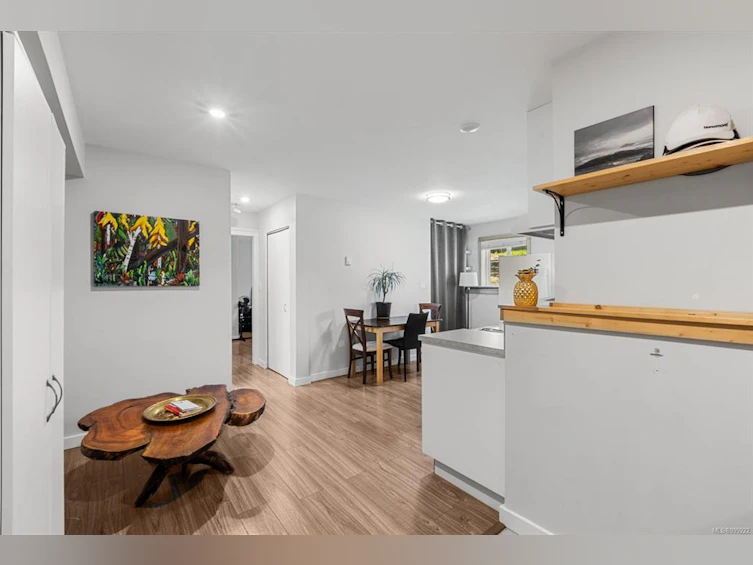 2782 Kendal Avenue, Cumberland, BC, V0R 1S0 - 11