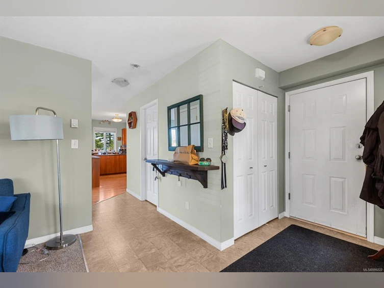 2782 Kendal Avenue, Cumberland, BC, V0R 1S0 - 28