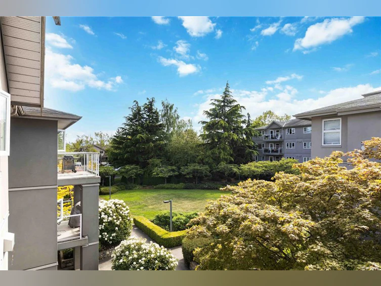 402-2880 Quadra Street, Victoria, BC, V8T 4E7 - 24