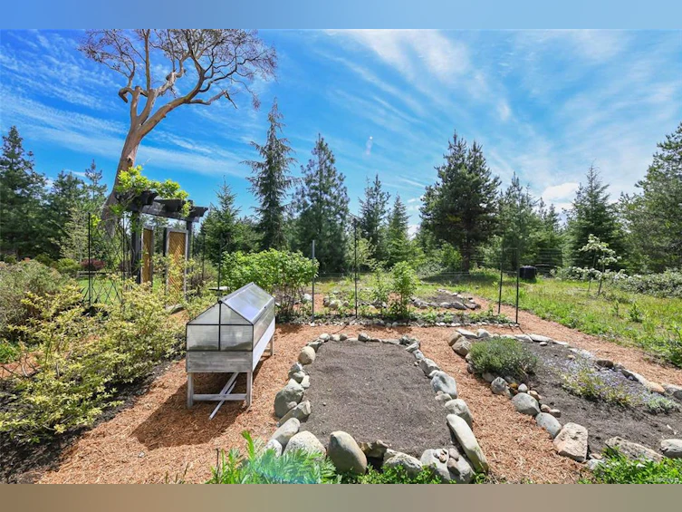 4131 Pinecrest Road, Denman Island, BC, V0R 1T0 - 8