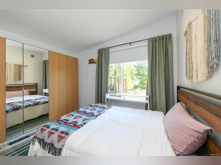 4131 Pinecrest Road, Denman Island, BC, V0R 1T0 - 43
