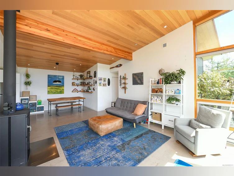 4131 Pinecrest Road, Denman Island, BC, V0R 1T0 - 31
