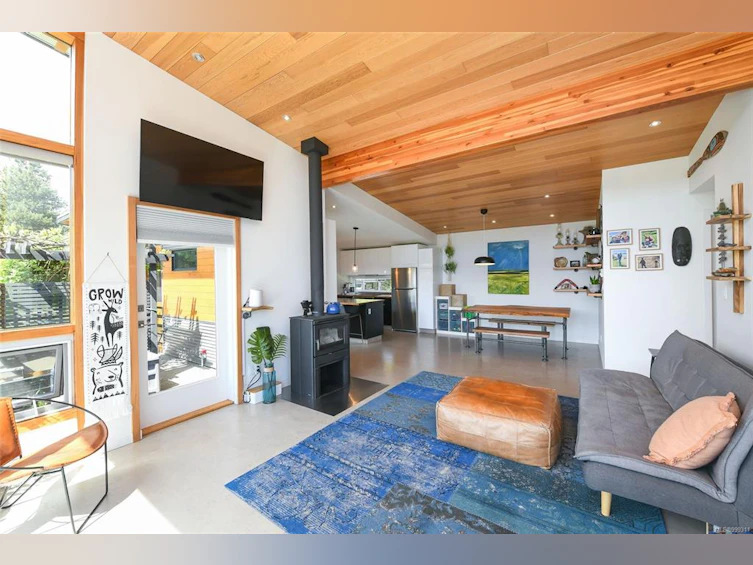 4131 Pinecrest Road, Denman Island, BC, V0R 1T0 - 32