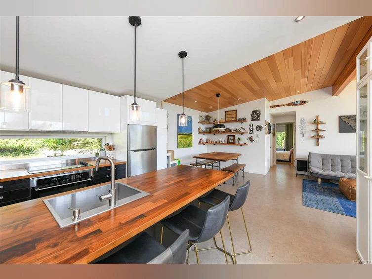 4131 Pinecrest Road, Denman Island, BC, V0R 1T0 - 16