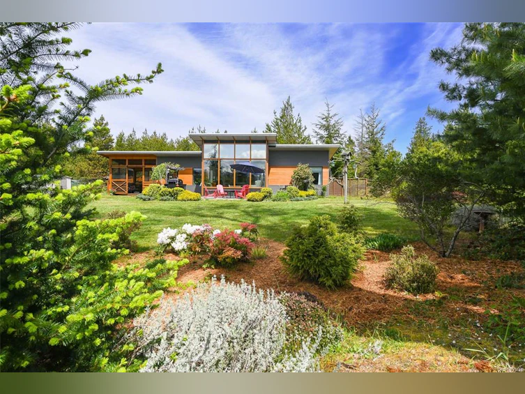 4131 Pinecrest Road, Denman Island, BC, V0R 1T0 - 3