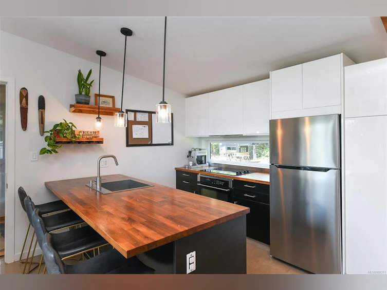 4131 Pinecrest Road, Denman Island, BC, V0R 1T0 - 28