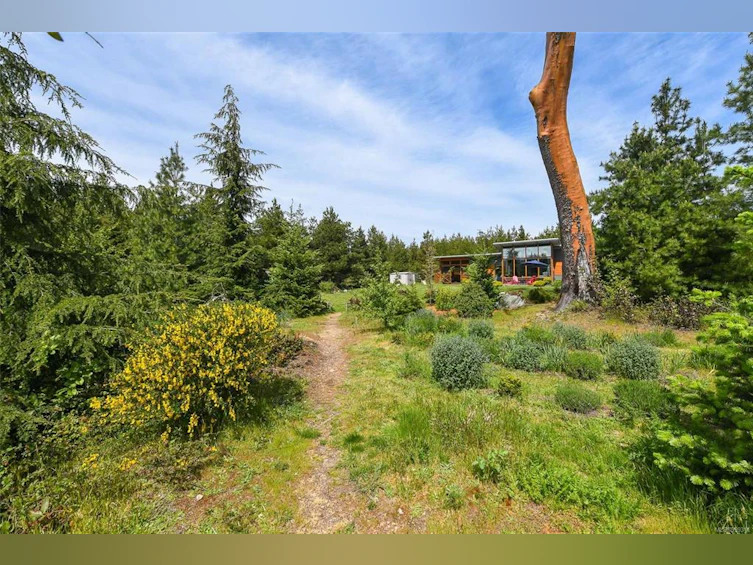 4131 Pinecrest Road, Denman Island, BC, V0R 1T0 - 11