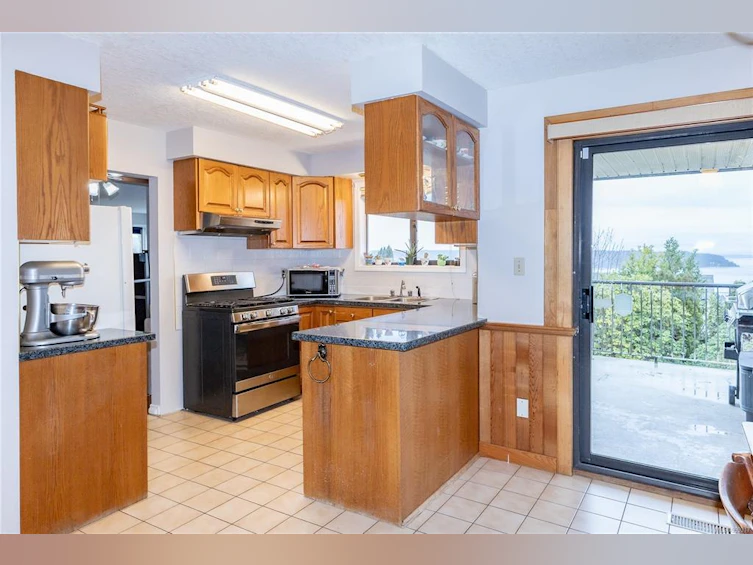 605 S Murphy Street, Campbell River, BC, V9W 6G1 - 8