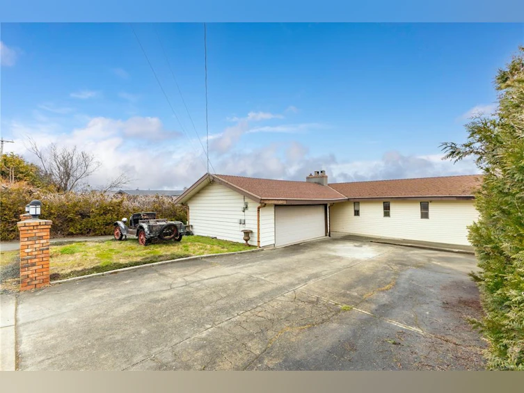 605 S Murphy Street, Campbell River, BC, V9W 6G1 - 56