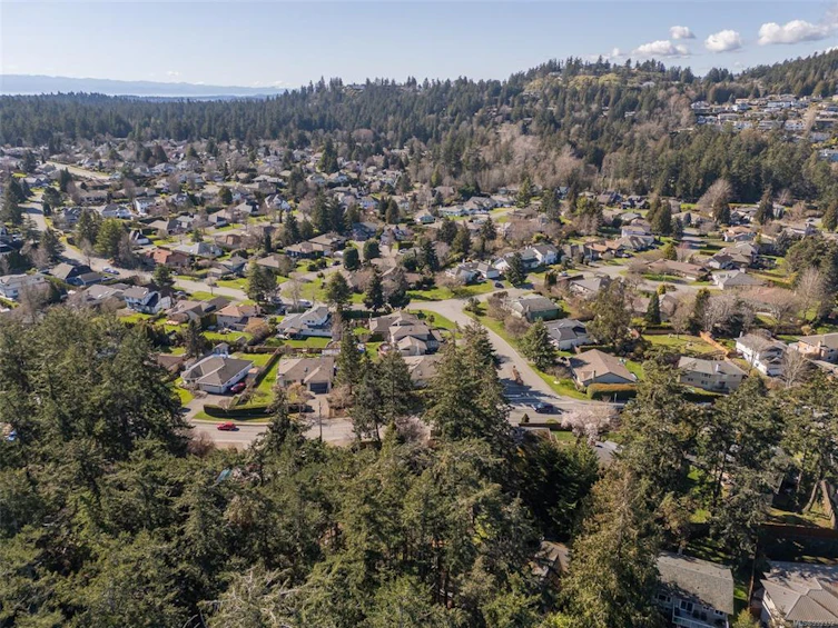 4815 Cordova Bay Road, Saanich, BC, V8Y 2J8 - 54
