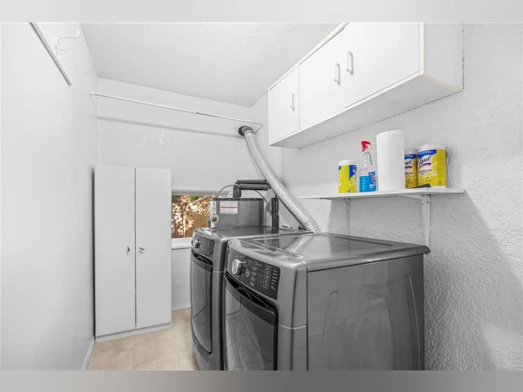 4815 Cordova Bay Road, Saanich, BC, V8Y 2J8 - 22