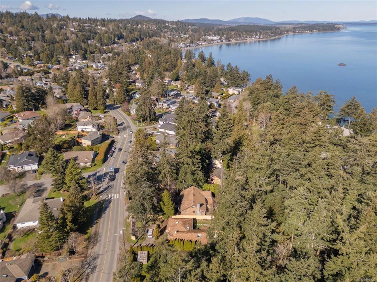 4815 Cordova Bay Road, Saanich, BC, V8Y 2J8 - 52