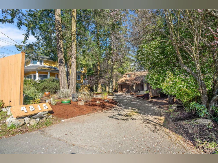 4815 Cordova Bay Road, Saanich, BC, V8Y 2J8 - 42