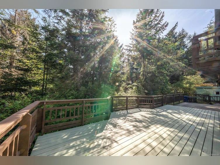 4847 Lost Lake Road, Nanaimo, BC, V9T 5C6 - 9