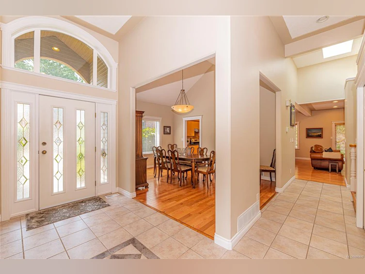 5300 Mynabird Lane, Saanich, BC, V8Y 3H6 - 4