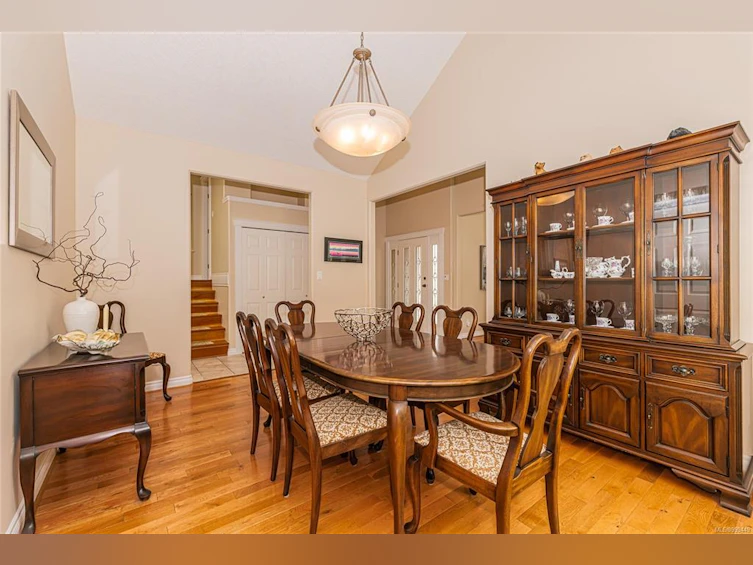 5300 Mynabird Lane, Saanich, BC, V8Y 3H6 - 10