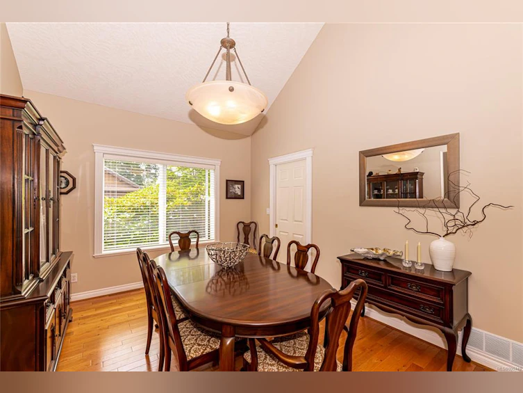 5300 Mynabird Lane, Saanich, BC, V8Y 3H6 - 8