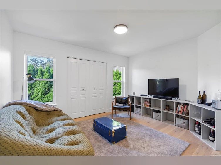 4394 Wildflower Lane, Saanich, BC, V8X 5H1 - 24