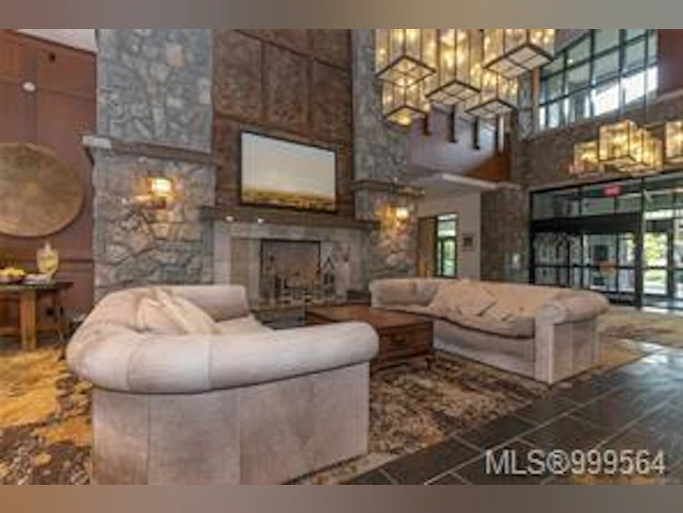 236/238 C-1999 Country Club Way, Langford, BC, V9B 6R3 - 10