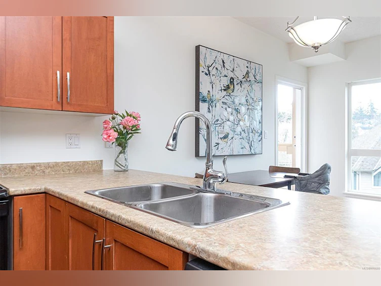 305-1156 Colville Road, Esquimalt, BC, V9A 4P7 - 21