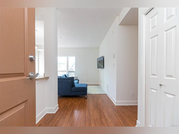305-1156 Colville Road, Esquimalt, BC, V9A 4P7 - 10
