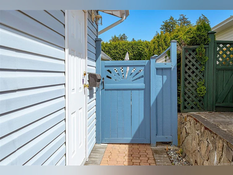 20 Eagle Lane, View Royal, BC, V9A 7M2 - 3