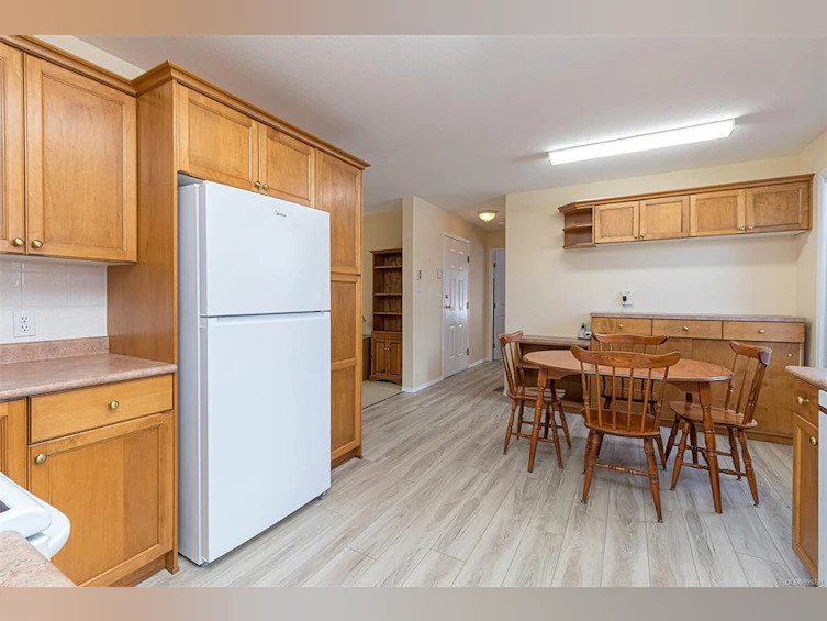 20 Eagle Lane, View Royal, BC, V9A 7M2 - 20