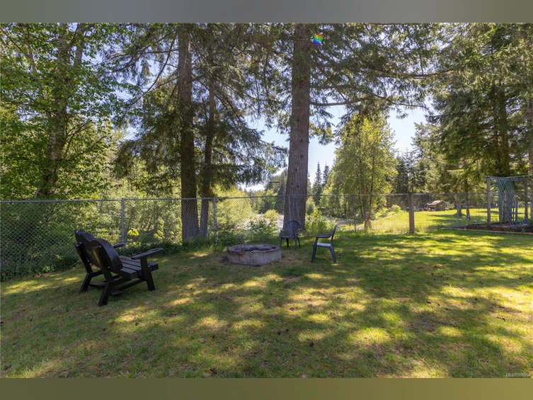 3730 James Crescent, Black Creek, BC, V9J 1E9 - 53