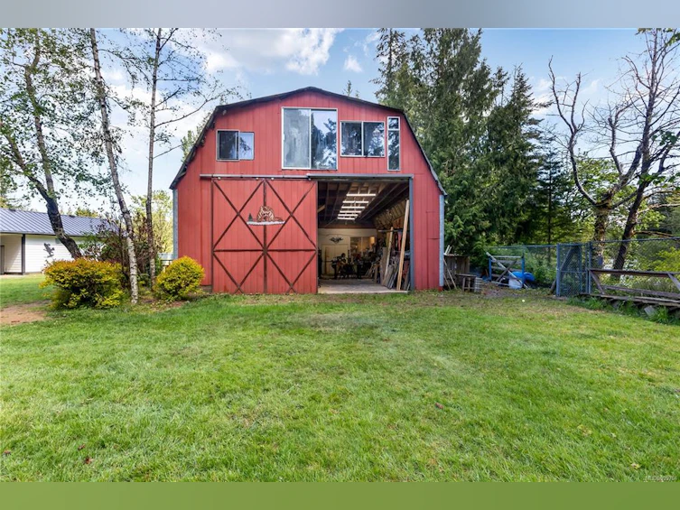 3730 James Crescent, Black Creek, BC, V9J 1E9 - 39