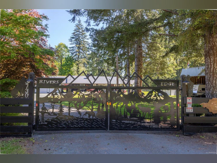 3730 James Crescent, Black Creek, BC, V9J 1E9 - 64