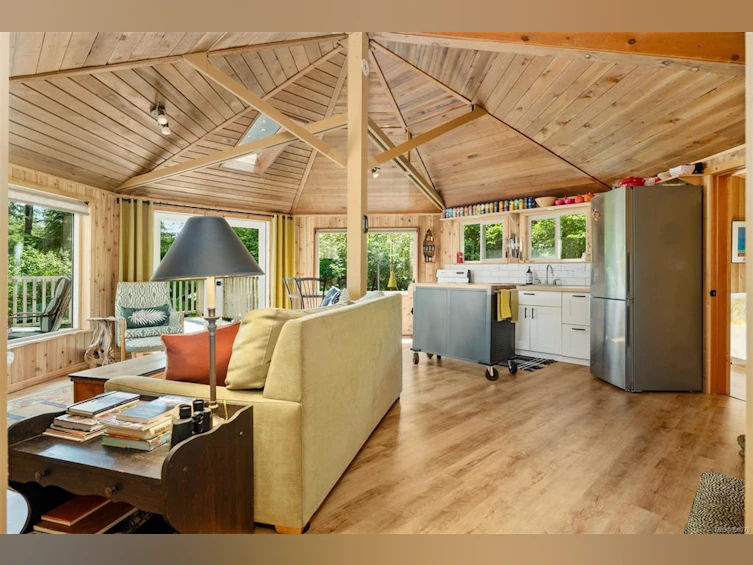 1076 Pacific Rim Highway, Tofino, BC, V0R 2Z0 - 28