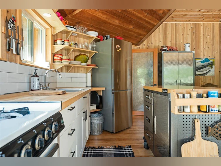 1076 Pacific Rim Highway, Tofino, BC, V0R 2Z0 - 33