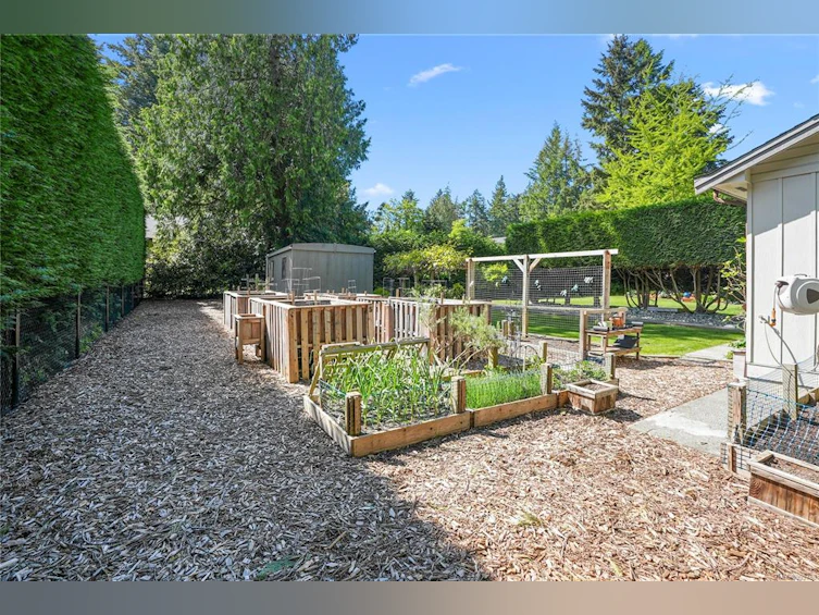 771 Helvetia Crescent, Saanich, BC, V8Y 1M1 - 39