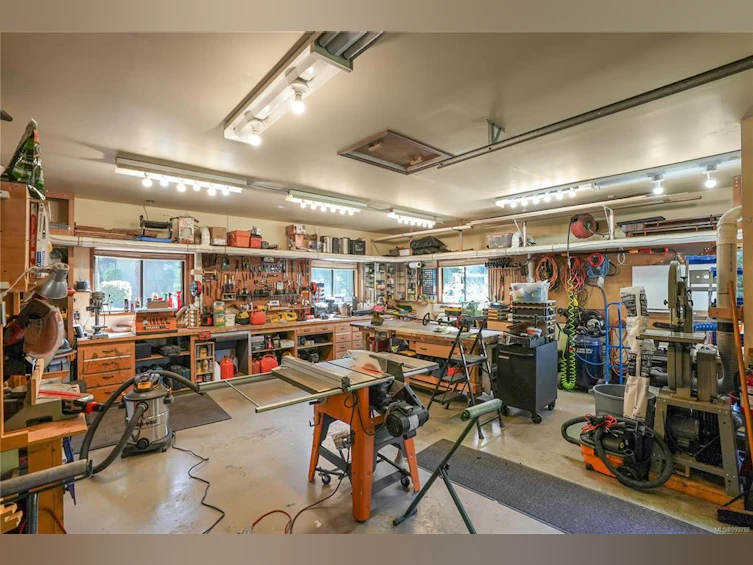 771 Helvetia Crescent, Saanich, BC, V8Y 1M1 - 42