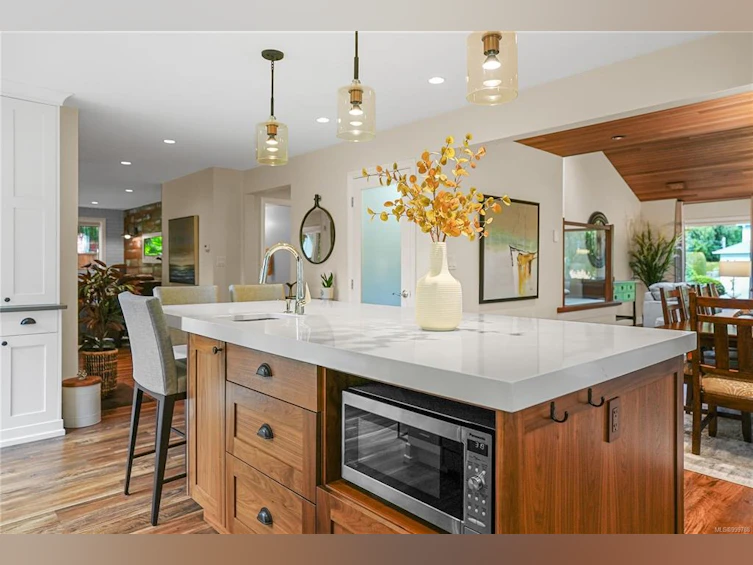 771 Helvetia Crescent, Saanich, BC, V8Y 1M1 - 7