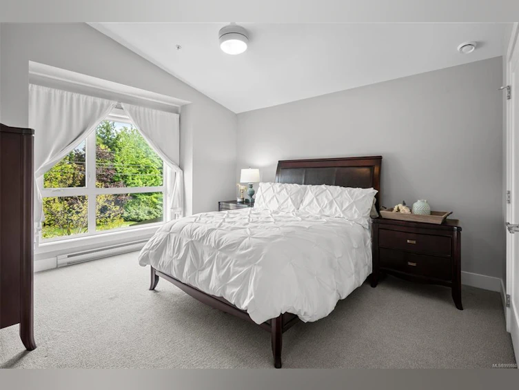7884 Lochside Drive, Central Saanich, BC, V8M 2B9 - 11
