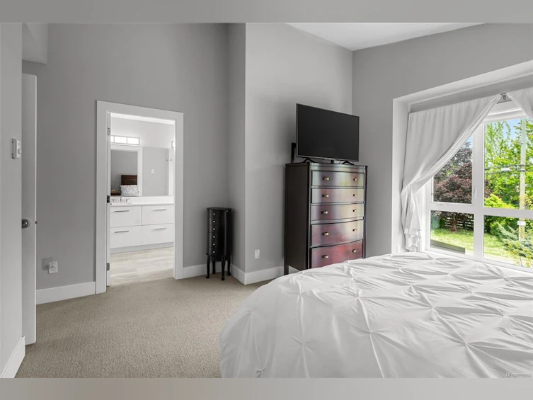 7884 Lochside Drive, Central Saanich, BC, V8M 2B9 - 12