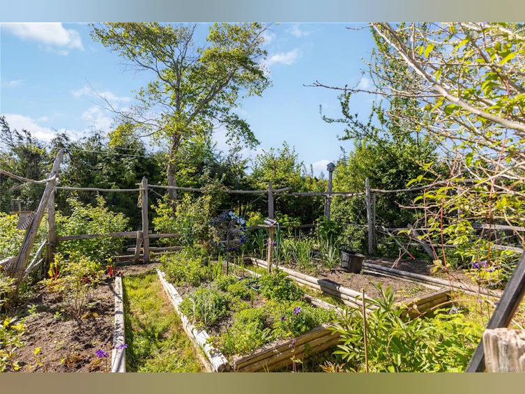 1346 Galerno Road, Campbell River, BC, V9W 1J9 - 35