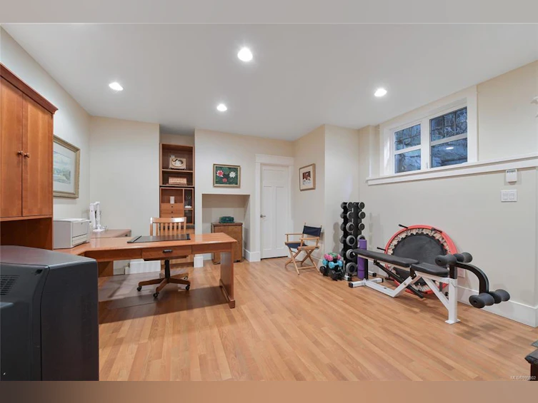 2175 Bartlett Avenue, Oak Bay, BC, V8S 2R1 - 55