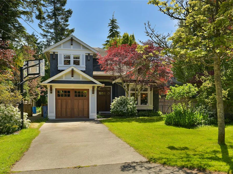 2175 Bartlett Avenue, Oak Bay BC V8S 2R1