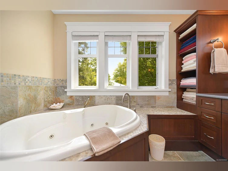 2175 Bartlett Avenue, Oak Bay, BC, V8S 2R1 - 36